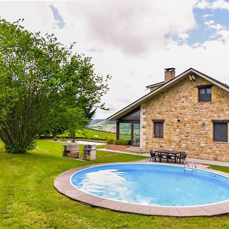 Casa Con Gran Jardin Y Piscina En Cabarceno Villa Villanueva  Exterior photo